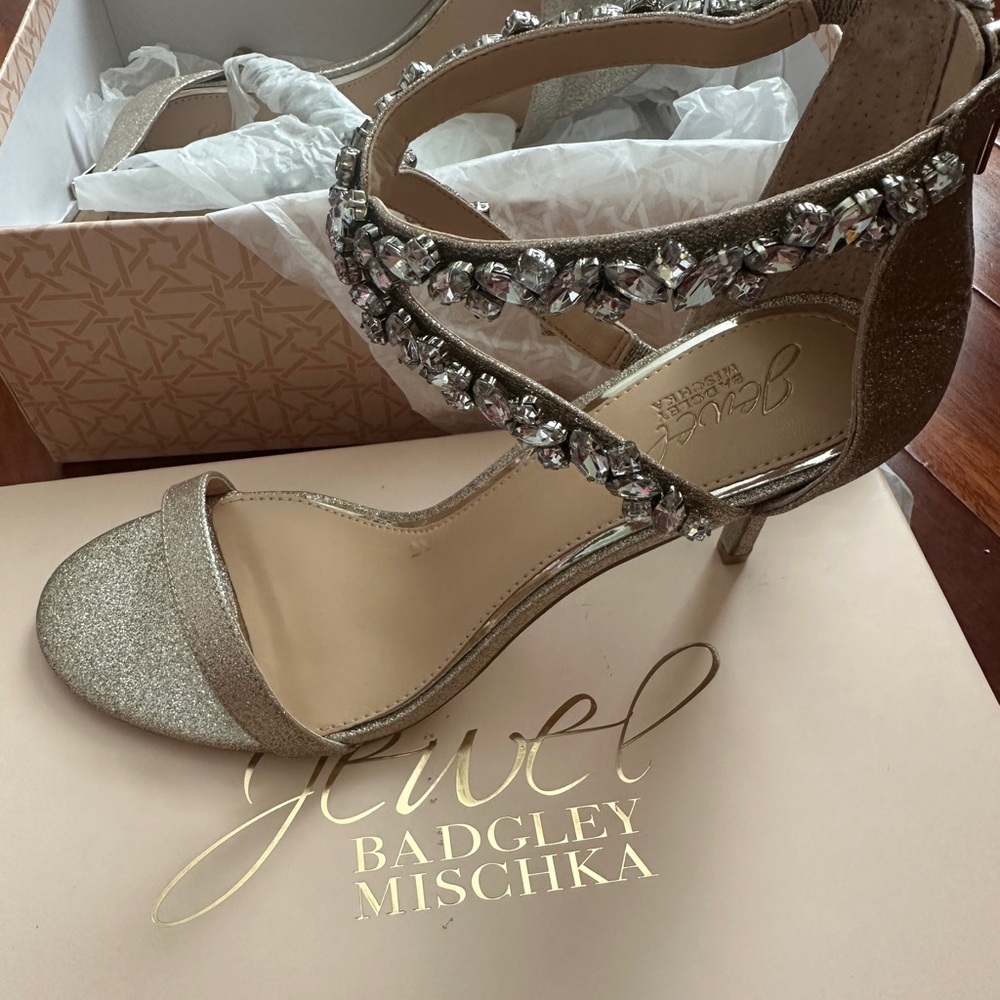 Jewel Badgley Mischka Sparkling Gold Sandals